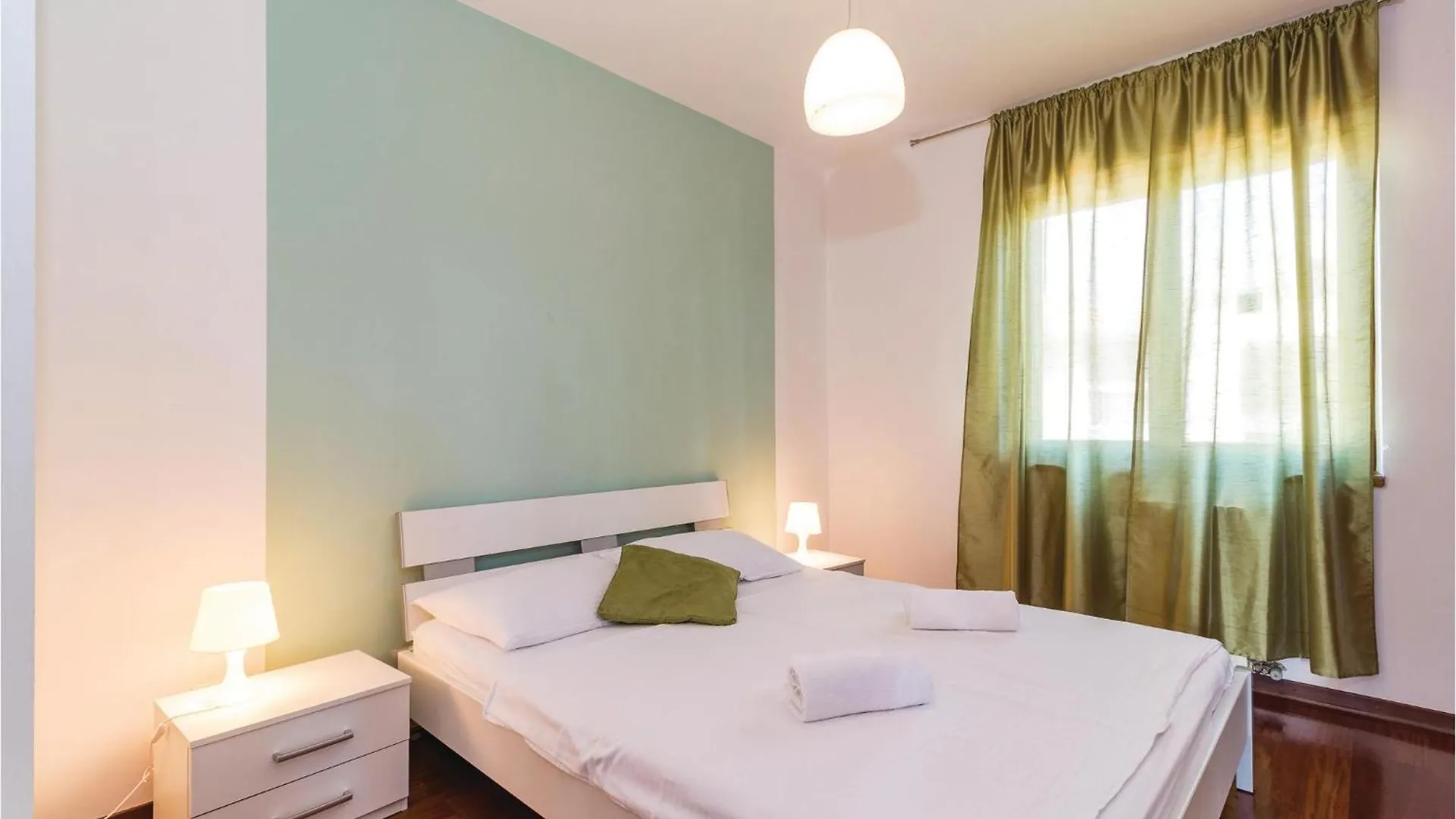 Lovely Home In Pula With Kitchen 別荘