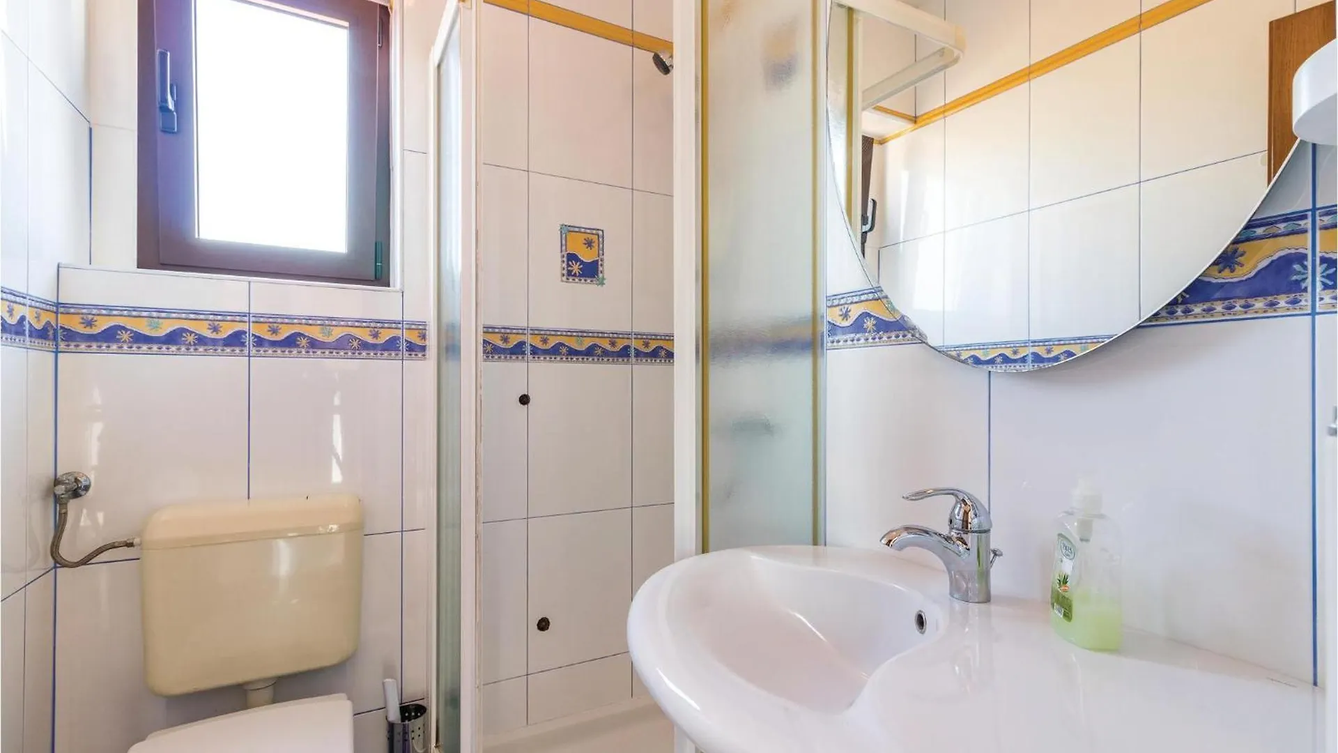 別荘 Lovely Home In Pula With Kitchen クロアチア