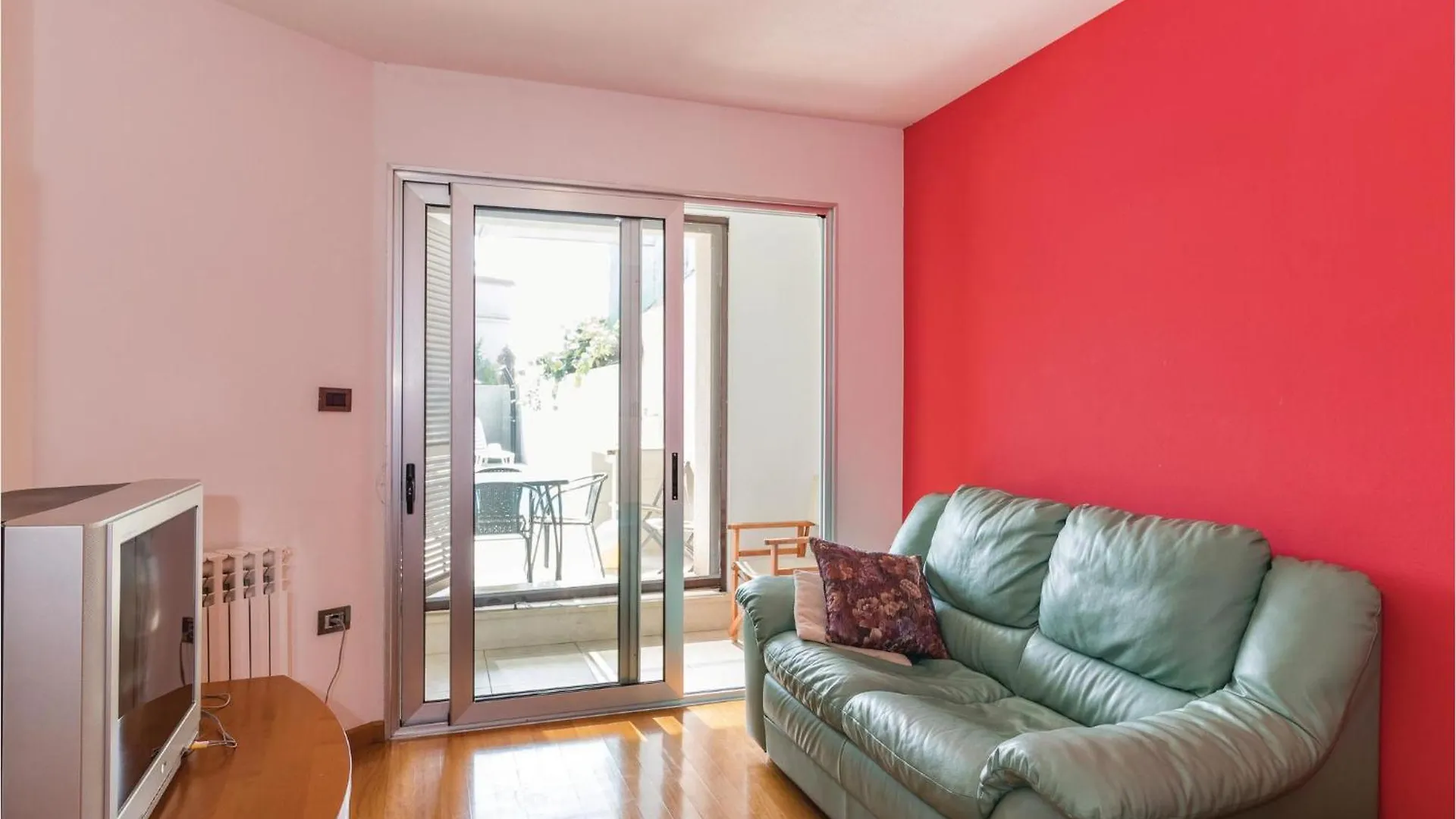 Lovely Home In Pula With Kitchen 別荘
